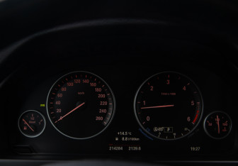 Подержанный автомобиль BMW X5 2017 года (9 фото)