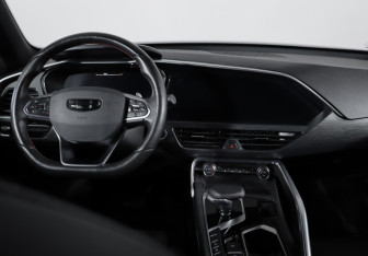 Подержанный автомобиль Geely Tugella 2023 года (12 фото)