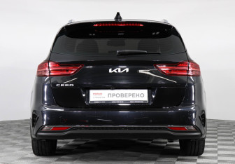 Подержанный автомобиль Kia Ceed Wagon 2021 года (6 фото)