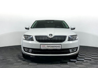 Подержанный автомобиль Skoda Octavia Liftback 2016 года (2 фото)