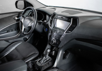 Подержанный автомобиль Hyundai Santa Fe 2015 года (9 фото)