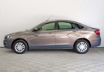 Подержанный автомобиль LADA (ВАЗ) Vesta Sedan 2016 года (8 фото)