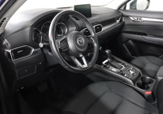 Подержанный автомобиль Mazda CX-5 2021 года (9 фото)