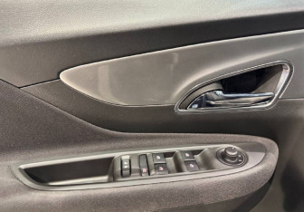 Подержанный автомобиль Opel Mokka 2014 года (12 фото)