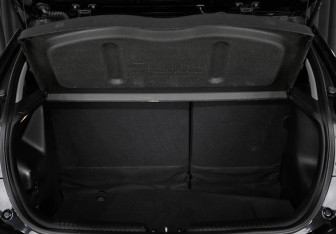 Подержанный автомобиль Kia Rio Hatchback 2014 года (6 фото)