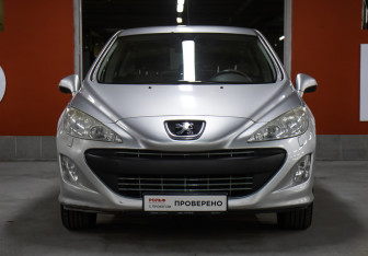 Подержанный автомобиль Peugeot 308 Hatchback 2010 года (2 фото)