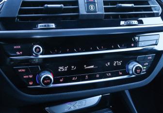 Подержанный автомобиль BMW X3 2019 года (17 фото)