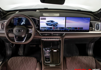 Подержанный автомобиль Geely Monjaro 2025 года (10 фото)