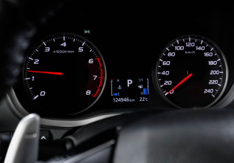 Подержанный автомобиль Mitsubishi Eclipse Cross 2018 года (11 фото)