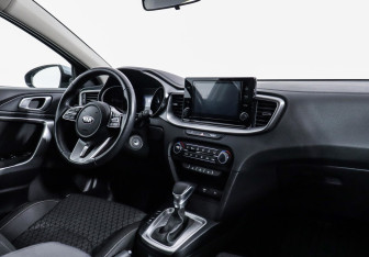 Подержанный автомобиль Kia Ceed Wagon 2021 года (5 фото)