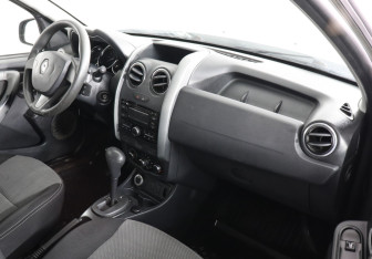 Подержанный автомобиль Renault Duster 2016 года (10 фото)