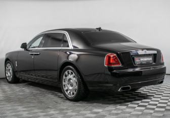 Подержанный автомобиль Rolls-Royce Ghost 2013 года (7 фото)