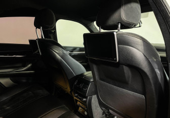 Подержанный автомобиль BMW X6 2016 года (16 фото)