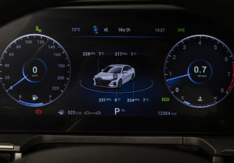 Подержанный автомобиль Chery Arrizo 8 2023 года (12 фото)