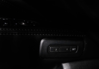 Подержанный автомобиль Infiniti QX60 2014 года (16 фото)