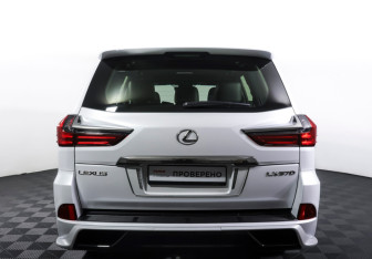 Подержанный автомобиль Lexus LX 2020 года (6 фото)