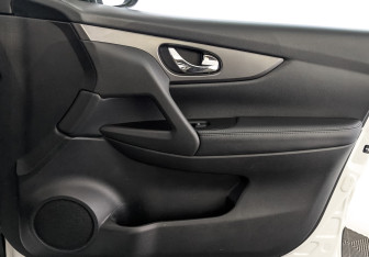 Подержанный автомобиль Nissan Qashqai 2022 года (24 фото)