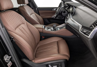 Подержанный автомобиль BMW X6 2020 года (24 фото)