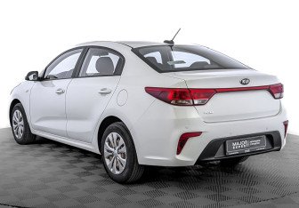 Подержанный автомобиль Kia Rio Sedan 2020 года (7 фото)