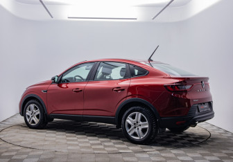 Подержанный автомобиль Renault Arkana 2020 года (7 фото)