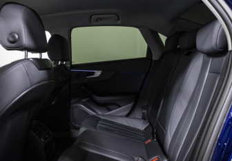 Подержанный автомобиль Audi A4 Sedan 2020 года (13 фото)