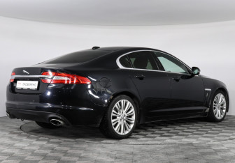 Подержанный автомобиль Jaguar XF Sedan 2011 года (3 фото)