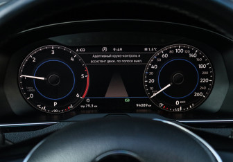 Подержанный автомобиль Volkswagen Passat Wagon 2018 года (27 фото)