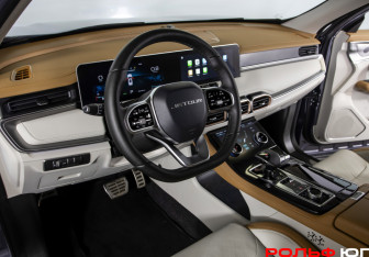 Подержанный автомобиль Jetour X70 2023 года (26 фото)