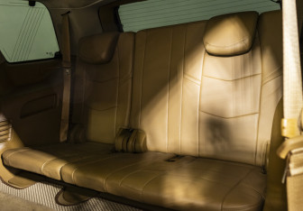 Подержанный автомобиль Cadillac Escalade Suv 2015 года (14 фото)