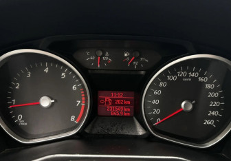 Подержанный автомобиль Ford Mondeo Sedan 2012 года (13 фото)