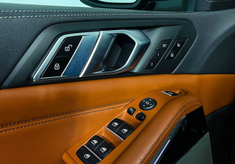 Подержанный автомобиль BMW X5 2019 года (12 фото)
