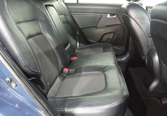Подержанный автомобиль Kia Sportage 2011 года (10 фото)