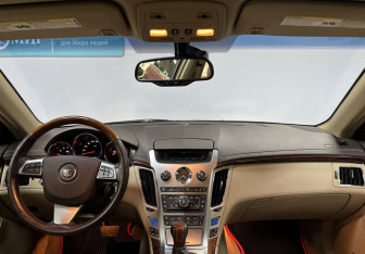 Подержанный автомобиль Cadillac CTS Sedan 2008 года (12 фото)