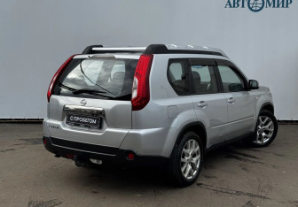 Подержанный автомобиль Nissan X-Trail 2013 года (5 фото)