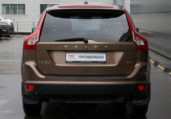 Подержанный автомобиль Volvo XC60 2010 года (6 фото)