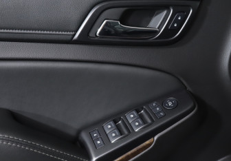 Подержанный автомобиль Chevrolet Tahoe 2016 года (19 фото)