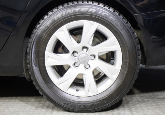 Подержанный автомобиль Audi A5 Liftback 2011 года (21 фото)