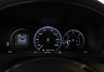 Подержанный автомобиль Infiniti JX 2012 года (11 фото)