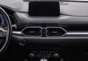 Подержанный автомобиль Mazda CX-5 2021 года (14 фото)