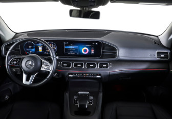 Подержанный автомобиль Mercedes-Benz GLE 2019 года (12 фото)