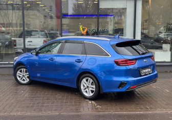 Подержанный автомобиль Kia Ceed Wagon 2021 года (6 фото)