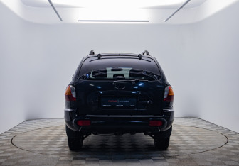 Подержанный автомобиль Hyundai Santa Fe 2003 года (6 фото)