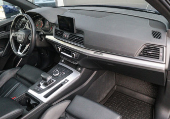 Подержанный автомобиль Audi Q5 2019 года (7 фото)