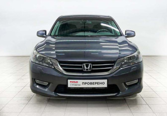 Подержанный автомобиль Honda Accord Sedan 2013 года (2 фото)