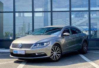 Подержанный автомобиль Volkswagen Passat CC 2012 года (1 фото)