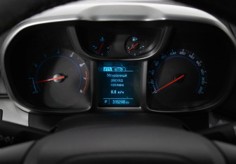 Подержанный автомобиль Chevrolet Orlando 2013 года (13 фото)