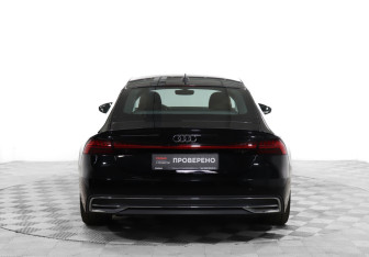 Подержанный автомобиль Audi A7 2018 года (6 фото)