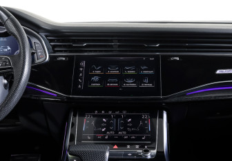Подержанный автомобиль Audi Q8 2019 года (14 фото)