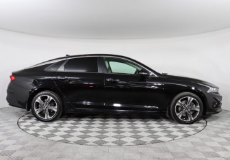Подержанный автомобиль Kia K5 2021 года (4 фото)