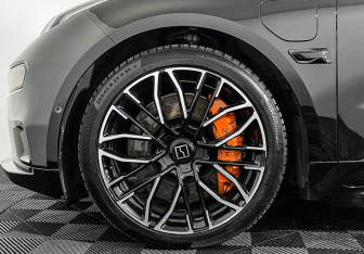 Подержанный автомобиль Zeekr 001 2023 года (27 фото)